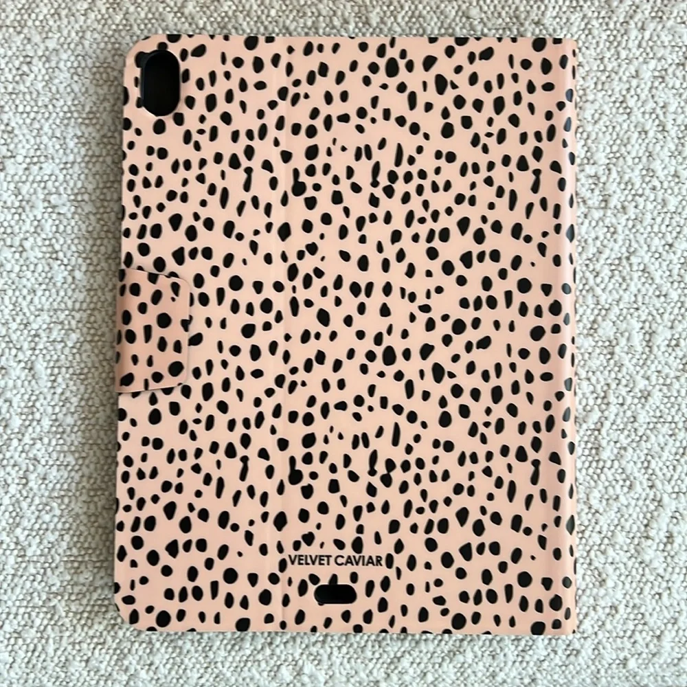 Velvet Caviar Spotted Cheetah iPad Case for Apple iPad Air 10.9” - Picture 7 of 9